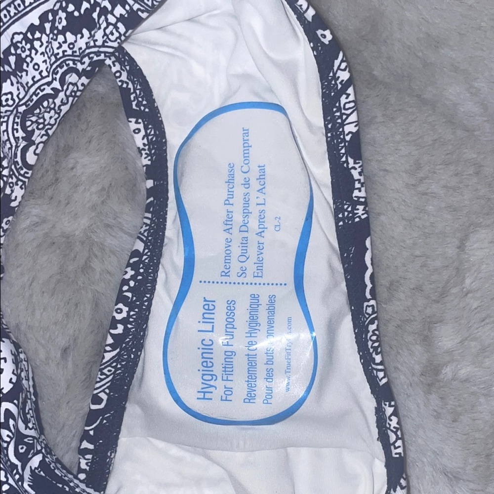 Michael Kors White Blue One Piece Swimsuit Geometric Pattern Paisley Size 8 - Picture 6 of 6
